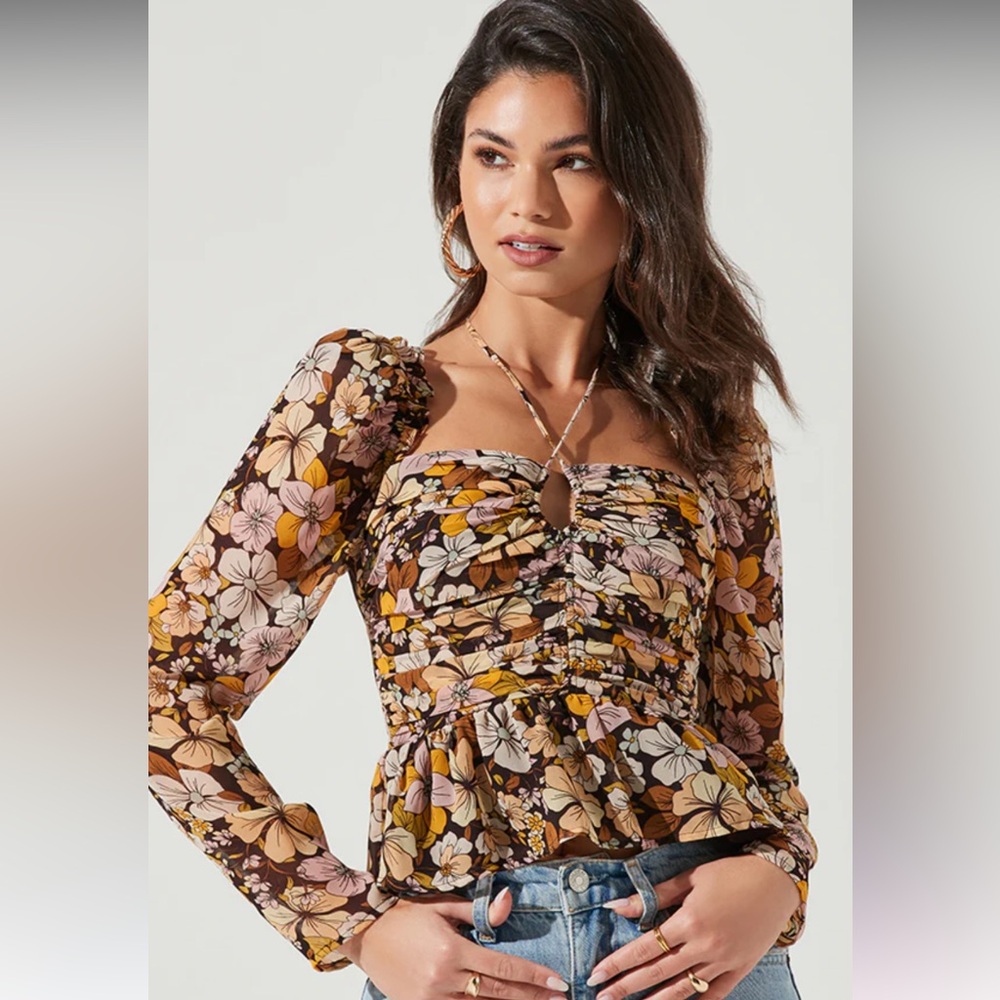 NWT ASTR THE LABEL Toni Top in Brown & Yellow Floral